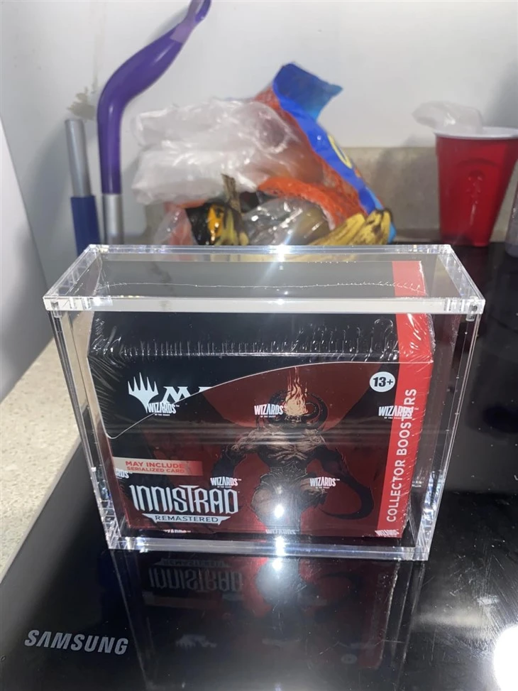 Deluxe Acrylic Case For Magic Collector Booster Boxes Deluxe Acrylic Case For Magic Collector Booster Boxes