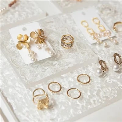Acrylic Jewelry Stand & Water Ripple Display